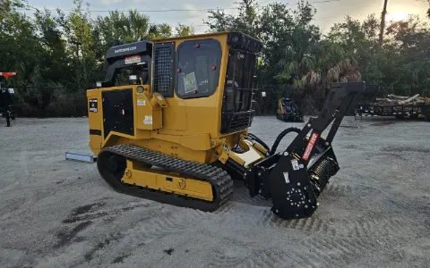 Forestry mulchers heavy equipment