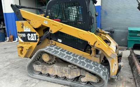 Skid steers heavy equipment