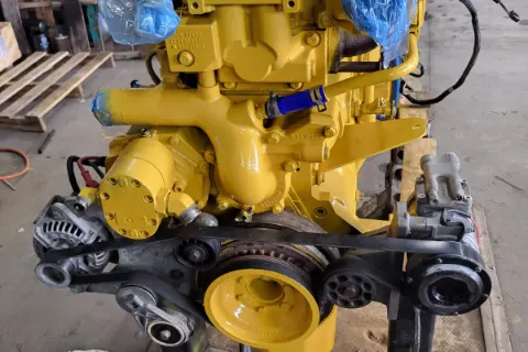 Heavy-equipment engine rebuild and troubleshooting work — photo 3