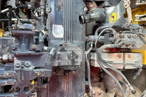 Heavy-equipment engine rebuild and troubleshooting work — photo 6